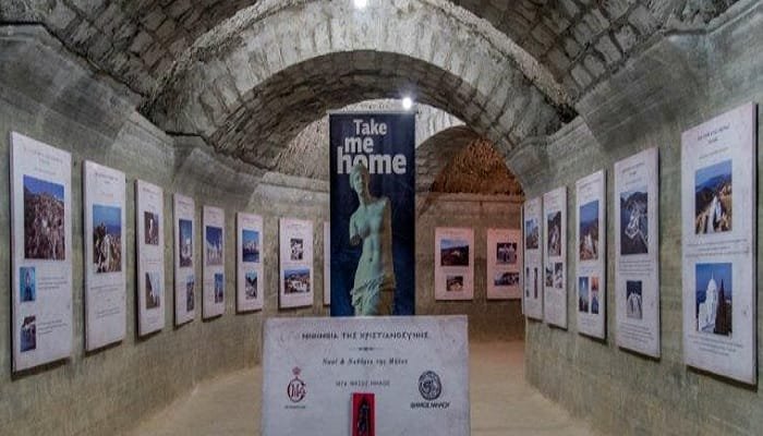 mnimeia-xriastianosynhs1018