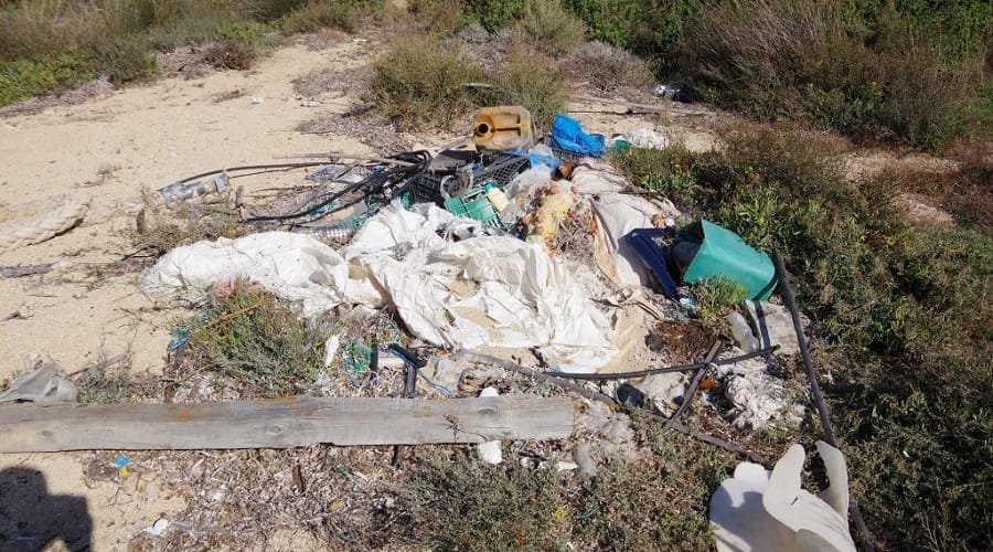 kimolos paralia makropountas1