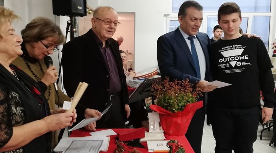 syndesmos apantaxou pita2020b