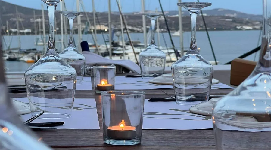 aragosta milos table 2022