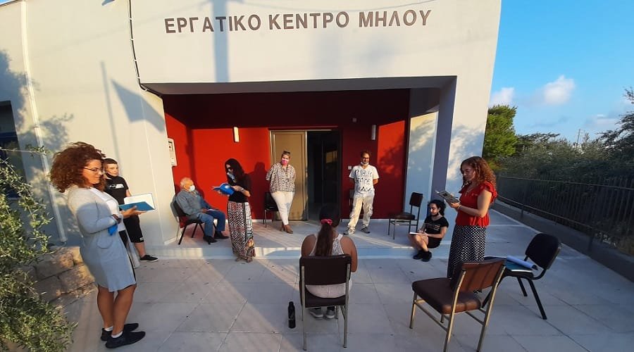 louvari thalassa lexeis oloi1