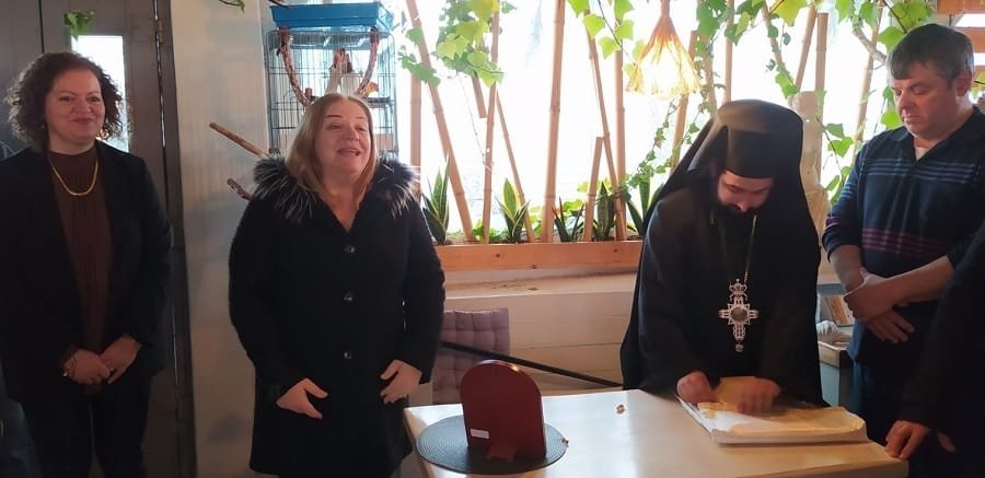 filoproodos tryphths pita 2023a