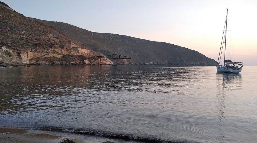 serifos akolouthontas tis rages 2023b