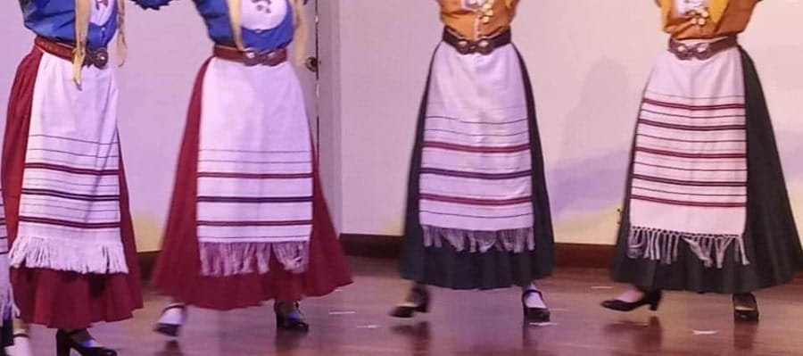 mathimata paradosiakou xorou milos 2023a min