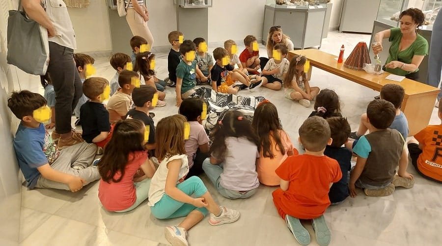 mmm ekpaideytika milos 2024 min