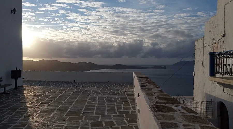 plaka marmara milos 2024a min