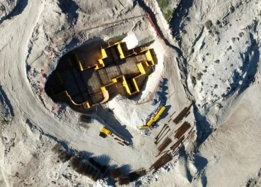 sarakhniko-pentastero-anegersh-milos-2025c