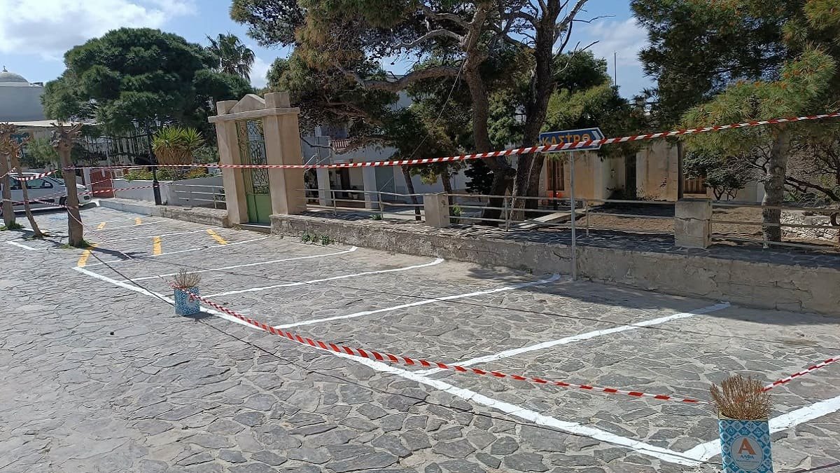 plaka-dentrakia-diagrammish-parking-2026a